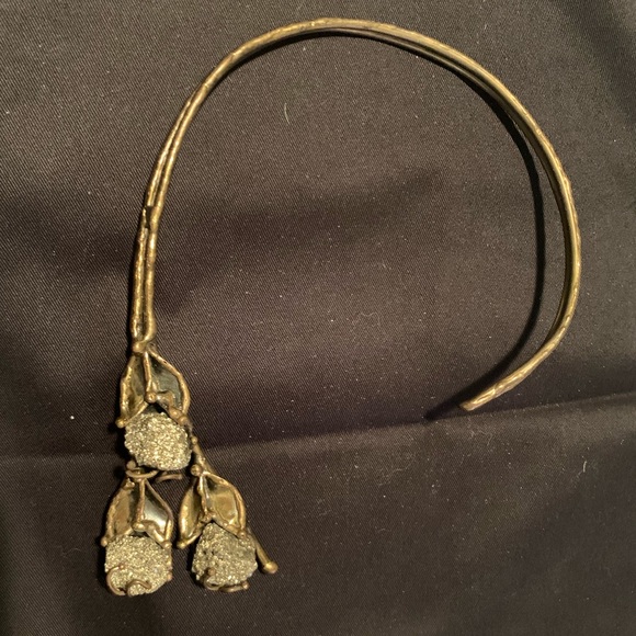 Jewelry - Necklace